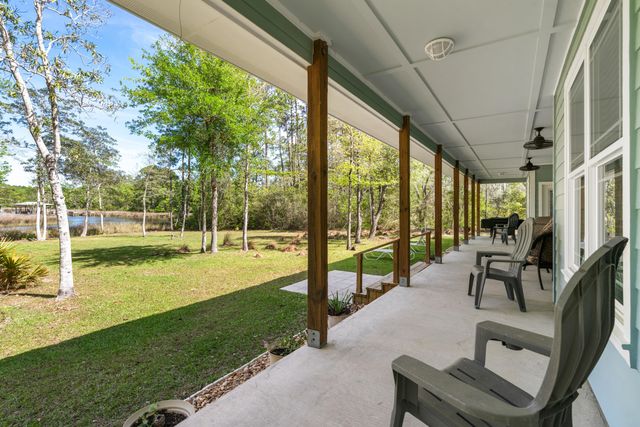 528 Bay Grove Road, Freeport, FL 32439