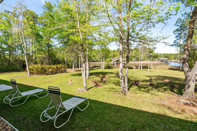 528 Bay Grove Road, Freeport, FL 32439