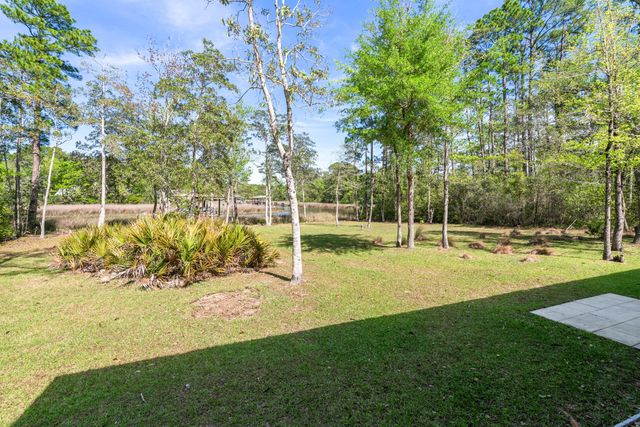 528 Bay Grove Road, Freeport, FL 32439
