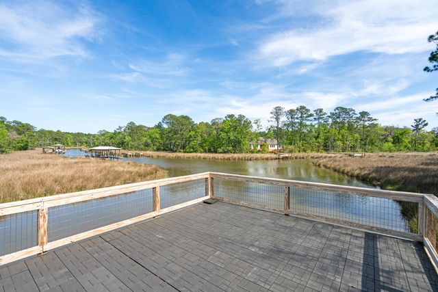 528 Bay Grove Road, Freeport, FL 32439