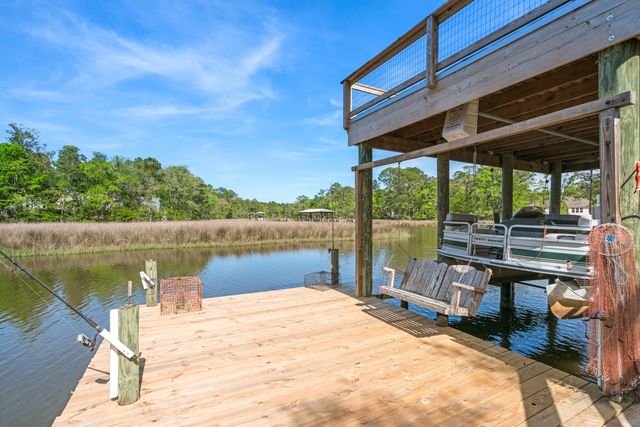 528 Bay Grove Road, Freeport, FL 32439
