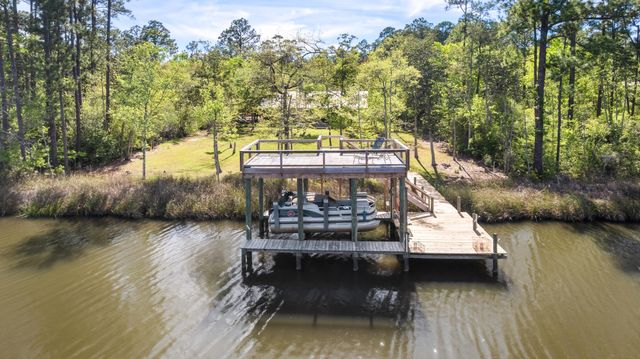 528 Bay Grove Road, Freeport, FL 32439