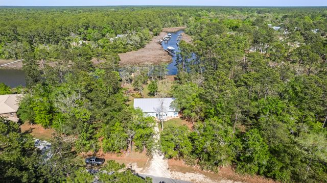 528 Bay Grove Road, Freeport, FL 32439