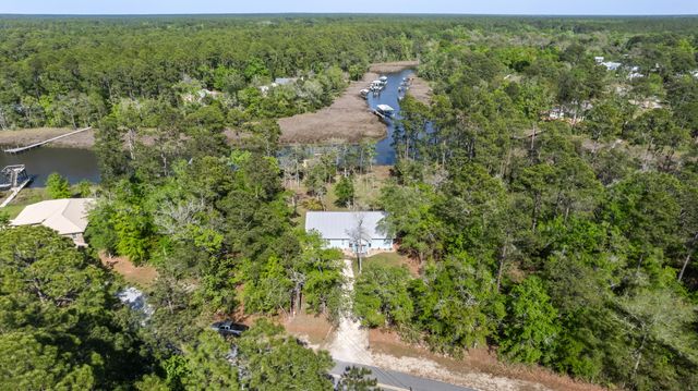 528 Bay Grove Road, Freeport, FL 32439