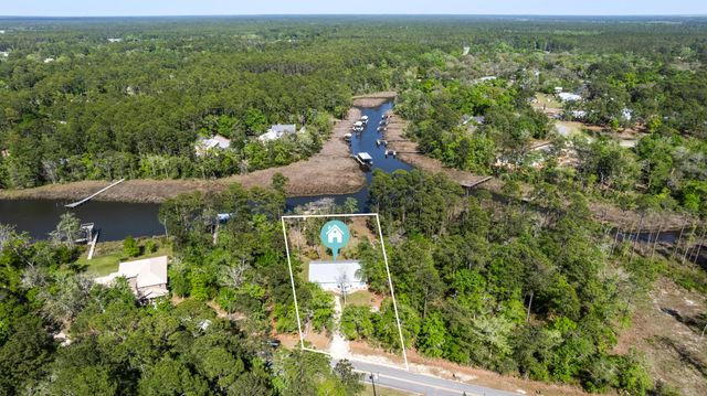 528 Bay Grove Road, Freeport, FL 32439