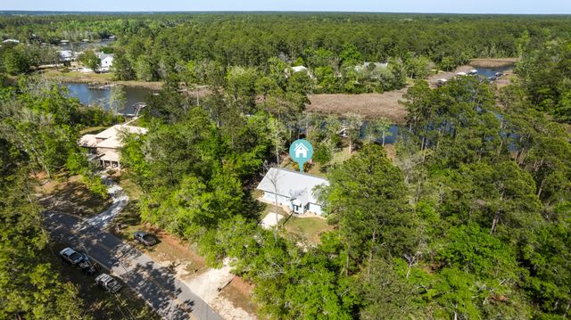 528 Bay Grove Road, Freeport, FL 32439