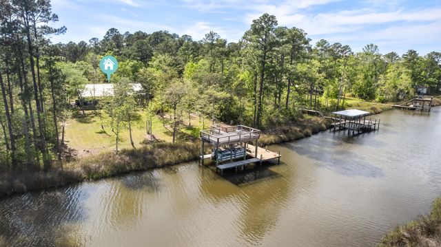 528 Bay Grove Road, Freeport, FL 32439