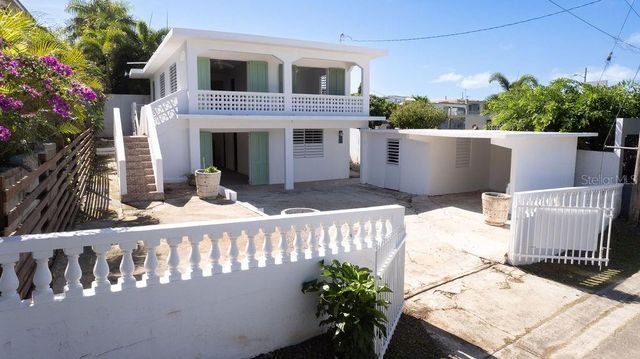 500 BRAVOS DE BOSTON, Vieques, PR 00765