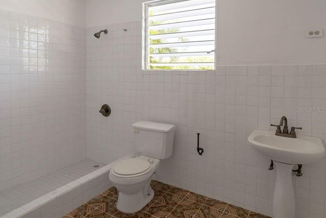 500 BRAVOS DE BOSTON, Vieques, PR 00765