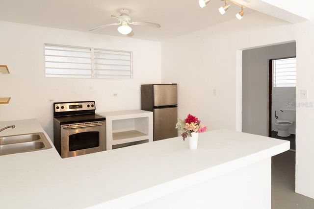 500 BRAVOS DE BOSTON, Vieques, PR 00765