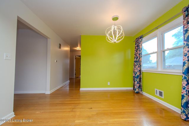 4106 Wallingford Ln, Louisville, KY 40218