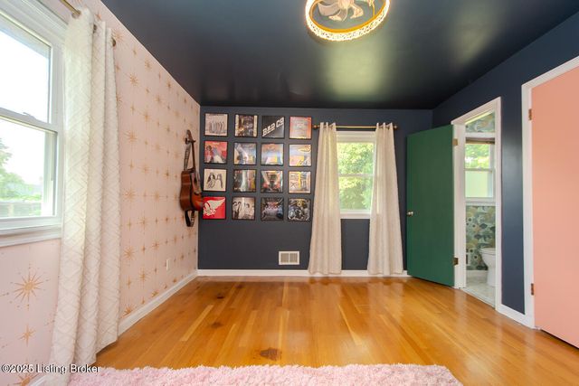 4106 Wallingford Ln, Louisville, KY 40218