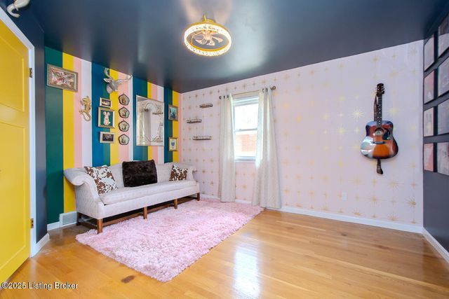 4106 Wallingford Ln, Louisville, KY 40218