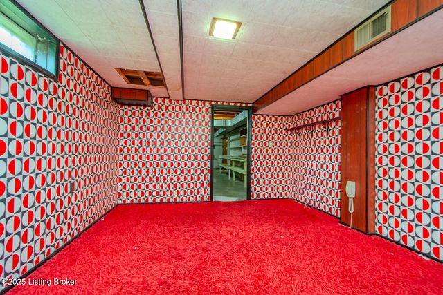 4106 Wallingford Ln, Louisville, KY 40218