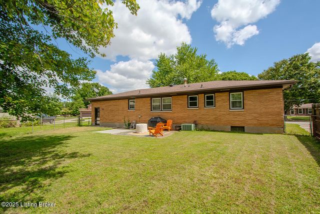 4106 Wallingford Ln, Louisville, KY 40218