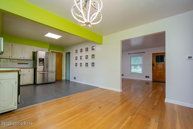 4106 Wallingford Ln, Louisville, KY 40218