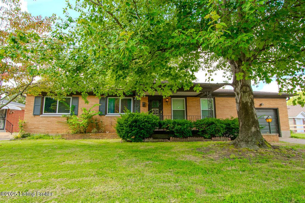 4106 Wallingford Ln, Louisville, KY 40218