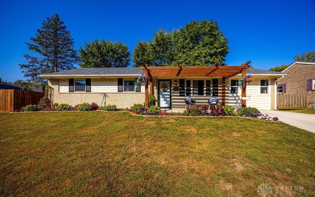 103 Katherine Court, Camden, OH 45311