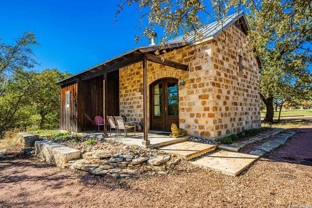 183 Teton Lane, Fredericksburg, TX 78624