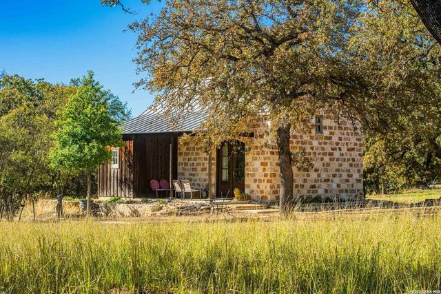 183 Teton Lane, Fredericksburg, TX 78624