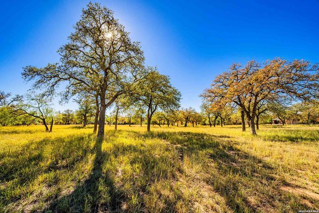 183 Teton Lane, Fredericksburg, TX 78624