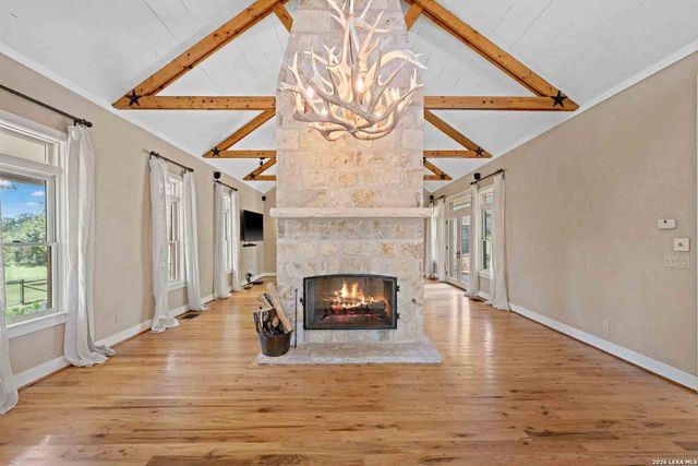 183 Teton Lane, Fredericksburg, TX 78624