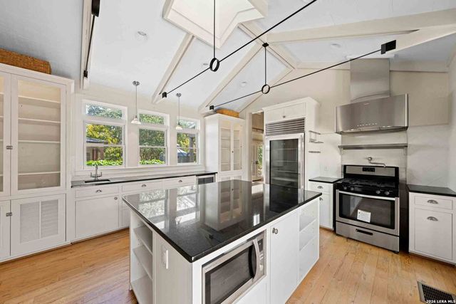 183 Teton Lane, Fredericksburg, TX 78624