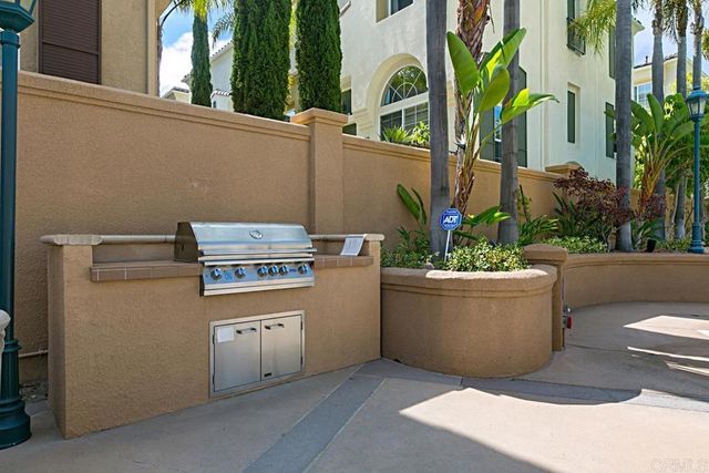 12362 Carmel Country Road 201, San Diego, CA 92130