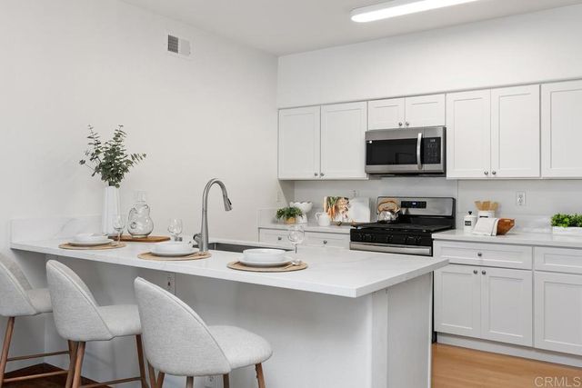 12362 Carmel Country Road 201, San Diego, CA 92130