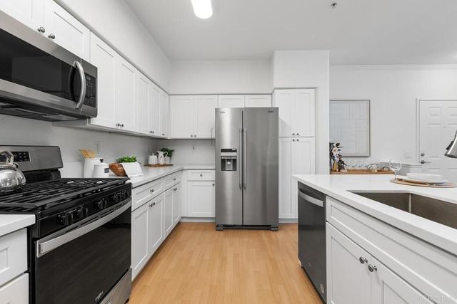 12362 Carmel Country Road 201, San Diego, CA 92130