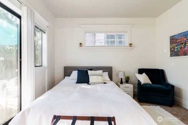 1808 E Harrison Street, Seattle, WA 98112