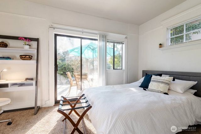 1808 E Harrison Street, Seattle, WA 98112