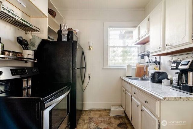 1808 E Harrison Street, Seattle, WA 98112