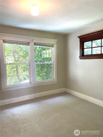 1808 E Harrison Street, Seattle, WA 98112