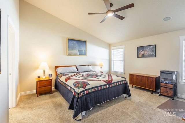 2084 W Cross Creek, Nampa, ID 83686