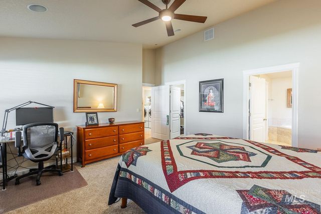 2084 W Cross Creek, Nampa, ID 83686