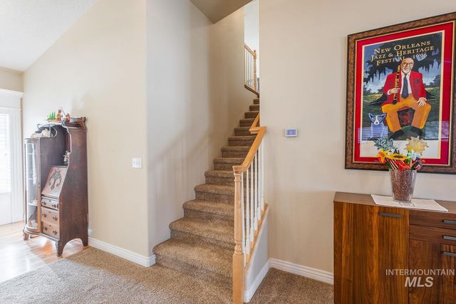 2084 W Cross Creek, Nampa, ID 83686