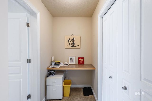 2084 W Cross Creek, Nampa, ID 83686