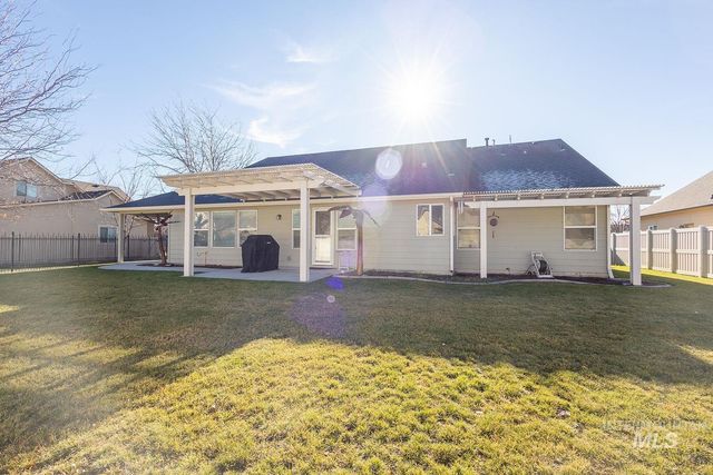 2084 W Cross Creek, Nampa, ID 83686