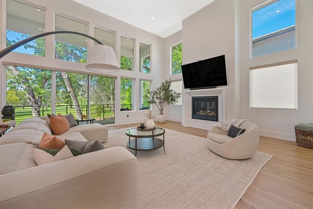 3464 Fairway Dr, Cameron Park, CA 95682