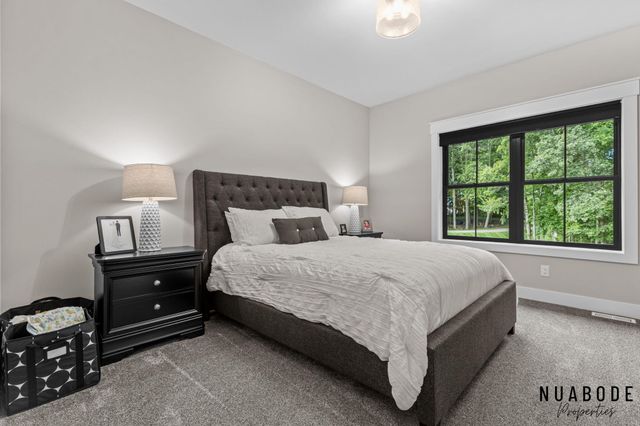 10150 26th Avenue NW, Grand Rapids, MI 49534