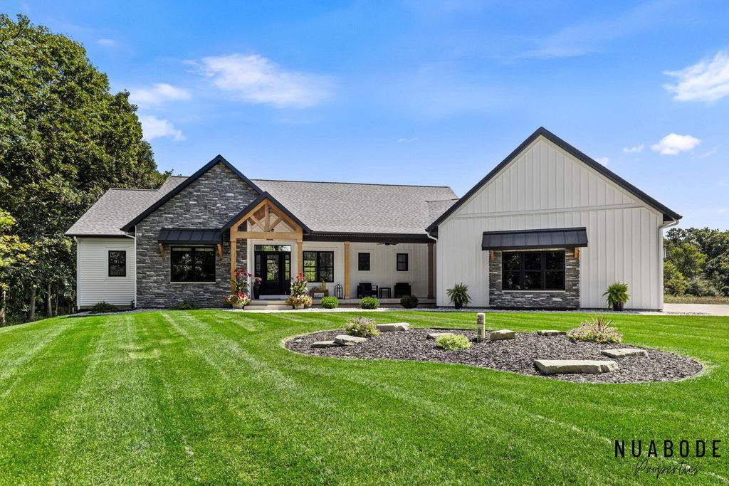 10150 26th Avenue NW, Grand Rapids, MI 49534