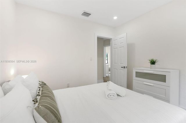 1335 NE 133rd St, North Miami, FL 33161