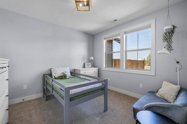 17816 SW Mount Saint Helens Drive, Powell Butte, OR 97753