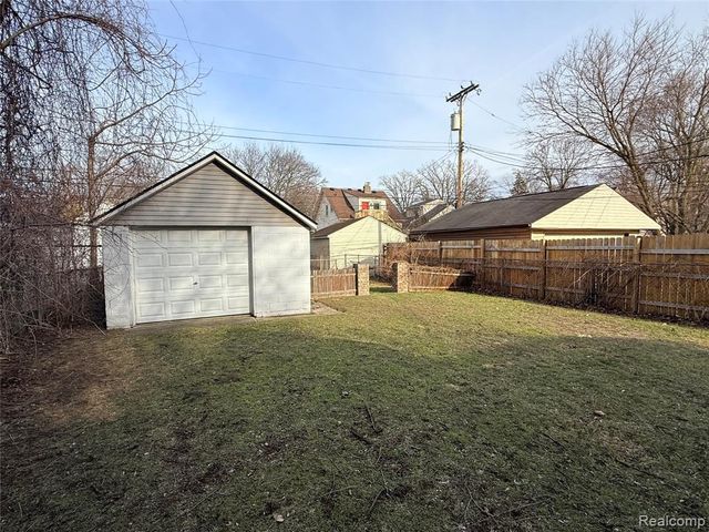 404 Josephine Avenue, Royal Oak, MI 48067