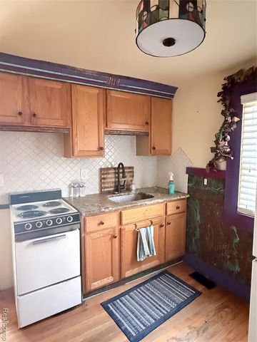 404 Josephine Avenue, Royal Oak, MI 48067