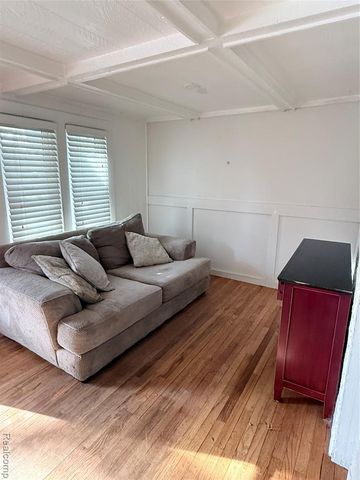 404 Josephine Avenue, Royal Oak, MI 48067