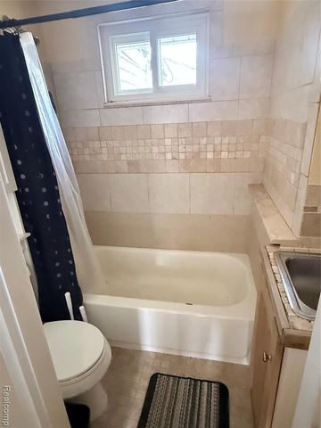 404 Josephine Avenue, Royal Oak, MI 48067