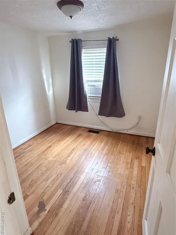 404 Josephine Avenue, Royal Oak, MI 48067