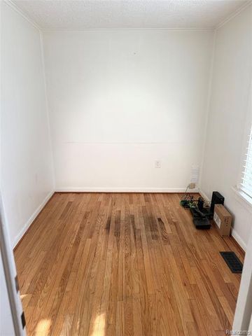 404 Josephine Avenue, Royal Oak, MI 48067